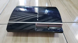 Sony Playstation 3 80gb Só O Aparelho Sem Nada Tá Com 3bips Tá Com Defeito!!! Liga E Desliga!