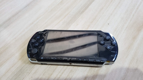 Psp 3001 Slim Só O Aparelho Sem Nada E Só O Botão L Que Não Funcionou!