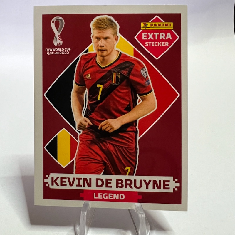 KEVIN DE BRUYNE (Bélgica) - KIT COM AS 4 FIGURINHAS EXTRA LEGENDS - OURO