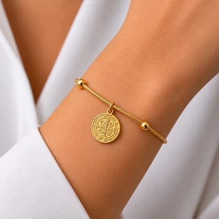 Pulseira São Bento Dourada Aço Inoxidável Feminina Ajustável com Extensor Medalha Religiosa Presente de Fé
