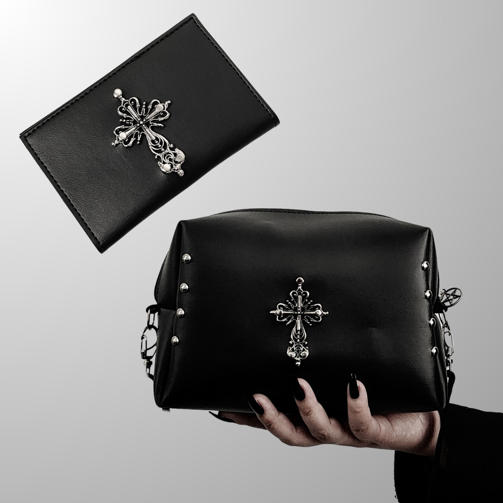 Kit Bolsa Tiracolo Carteira Crucifixo Cruz Spikes Preta Gótica
