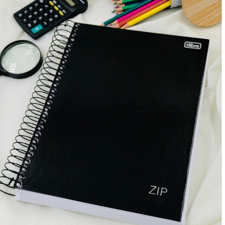 Caderno Escolar Zip Universidade Preto Tilibra 20 Matérias 320 Folhas Capa Dura