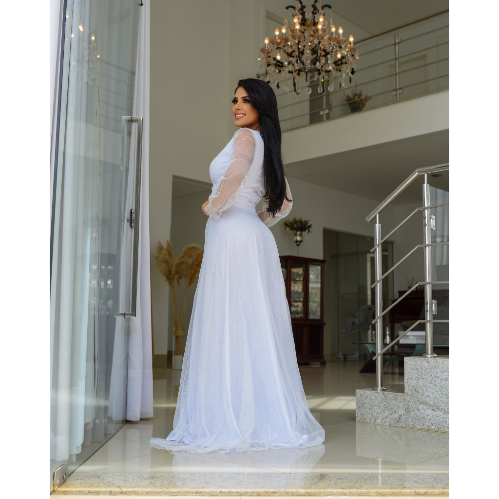 Vestido de Noiva em Tule Branco Modelo Princesa Busto Bordado e Costas  Transpassadas