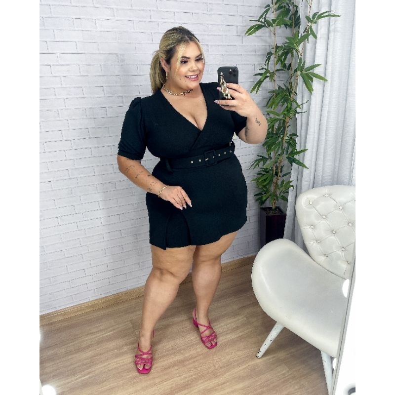 Macaquinho Plus Size Short Saia com Cinto Veste do 46 ao 52