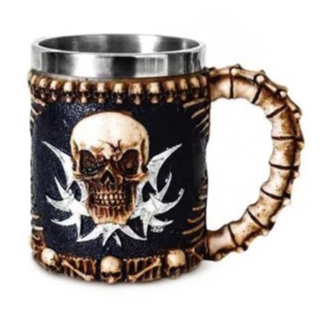 Caveira de resina com boina - caneca - Merlim