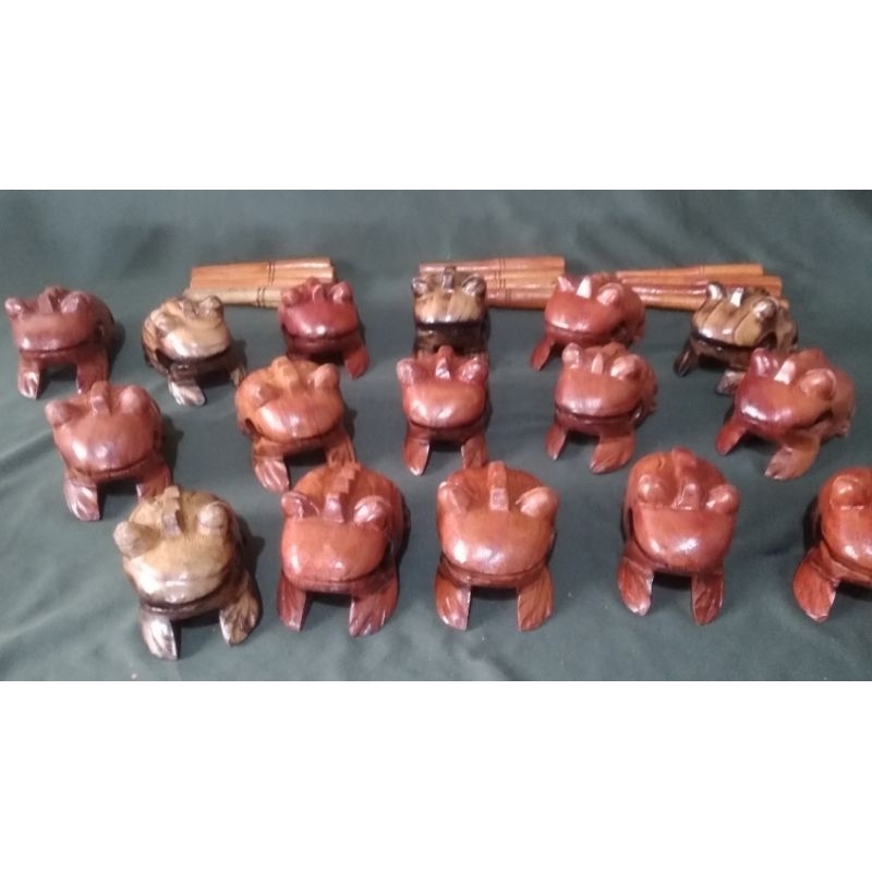 Sapo reco reco grande cada