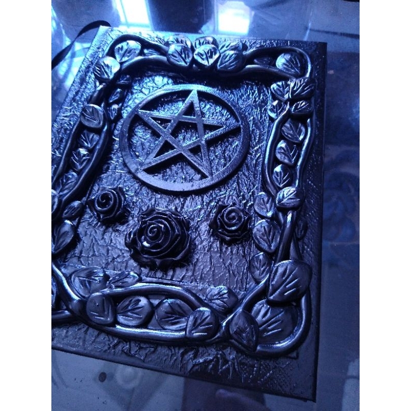 Grimorio Negro 120 Folhas Pentagrama e Rosas Diário da Bruxa Caderno Místico