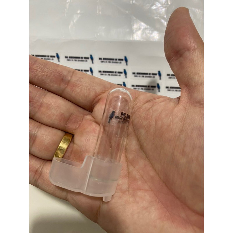 02 Un bebedouros de vidro mini palito com base para pássaros