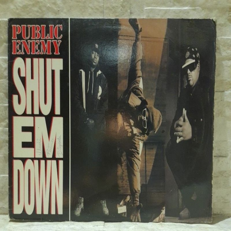 Public Enemy - Shut Em 細長 Down