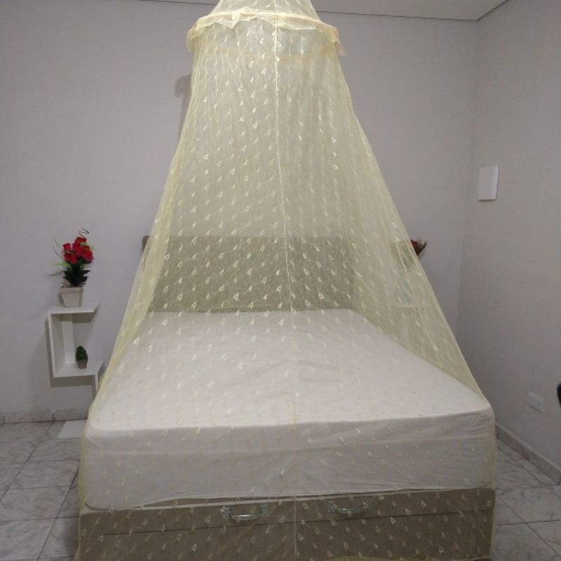 Mosquiteiro anti pernilongo e mosquito da dengue para pendurar no teto com elástico em toda borda
