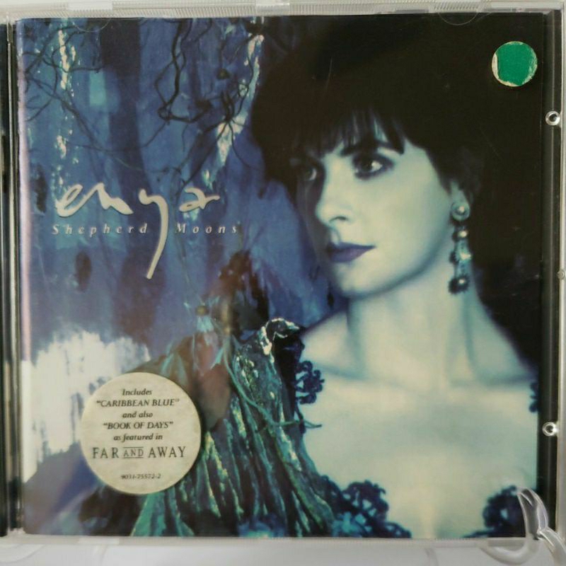 エンヤ Enya 直筆サイン入り CD Shepherd Moons ヒーリング Shepherd Moons [CD]: Amazon.com.br: CD e Vinil