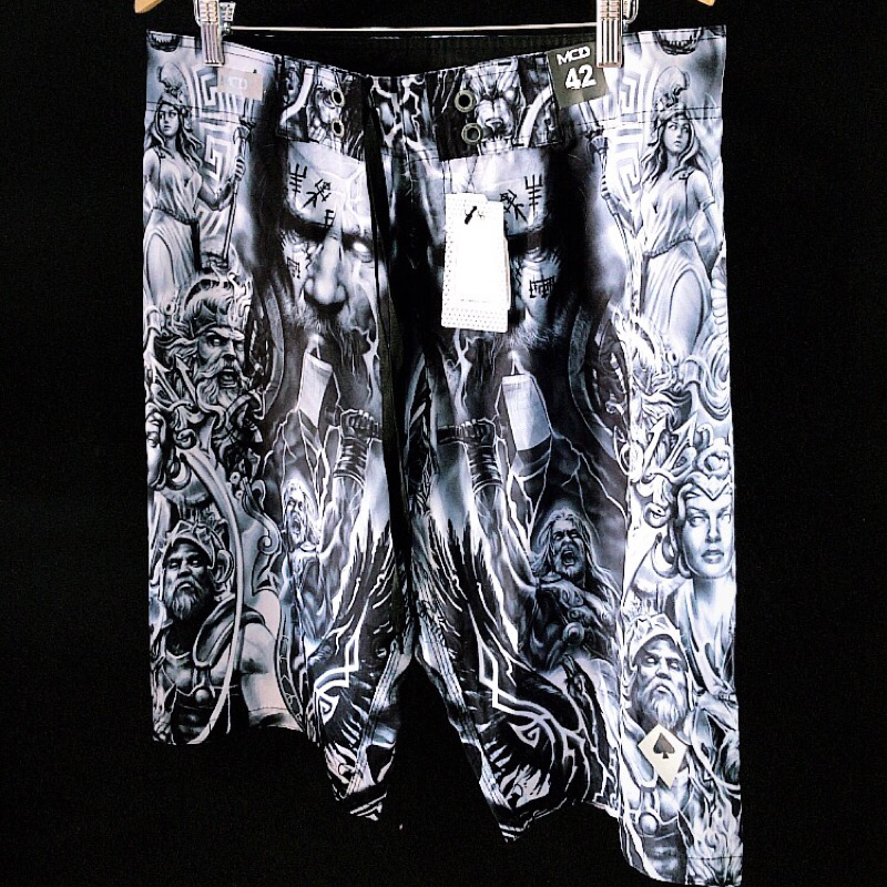 Bermuda short Elastano Premium Lost Mcd (escolha o seu)