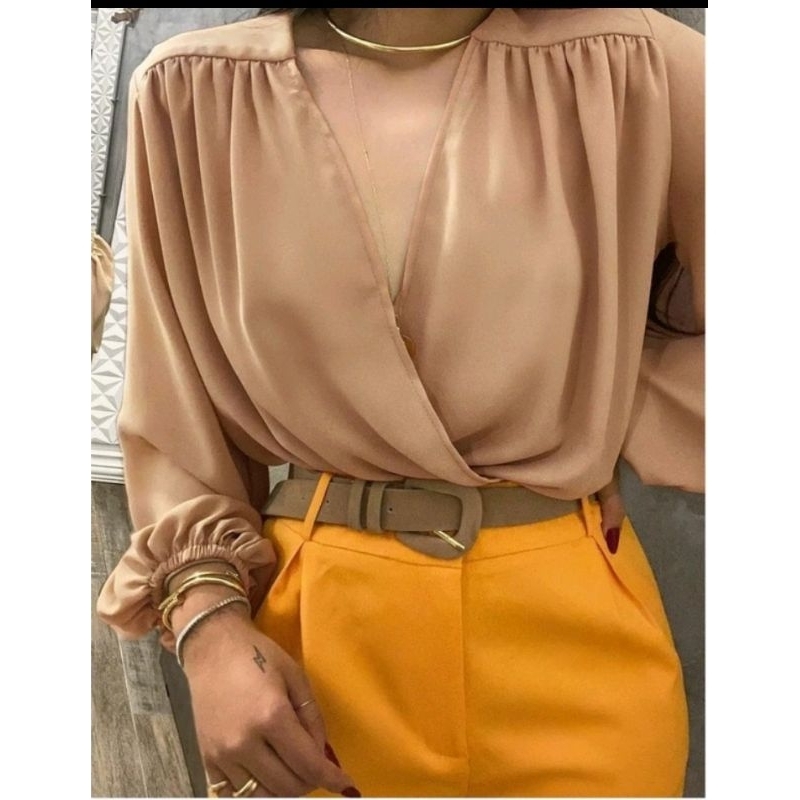 body transpassado decote V manga longa social alfaiataria crepe