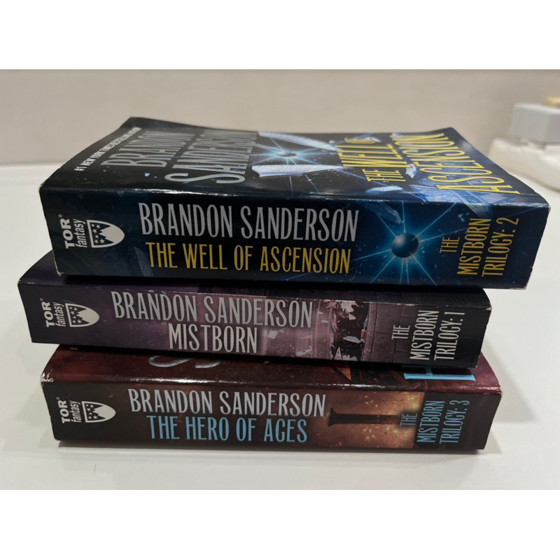 Box Livro Mistborn Era 1 Nascidos Da Bruma Era 1 Brandon Sanderson  Paperback Capa Comum (em inglês) - Escorrega o Preço