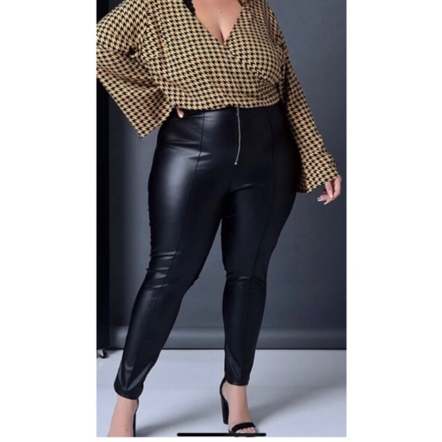 Calça de couro fake plus sale size