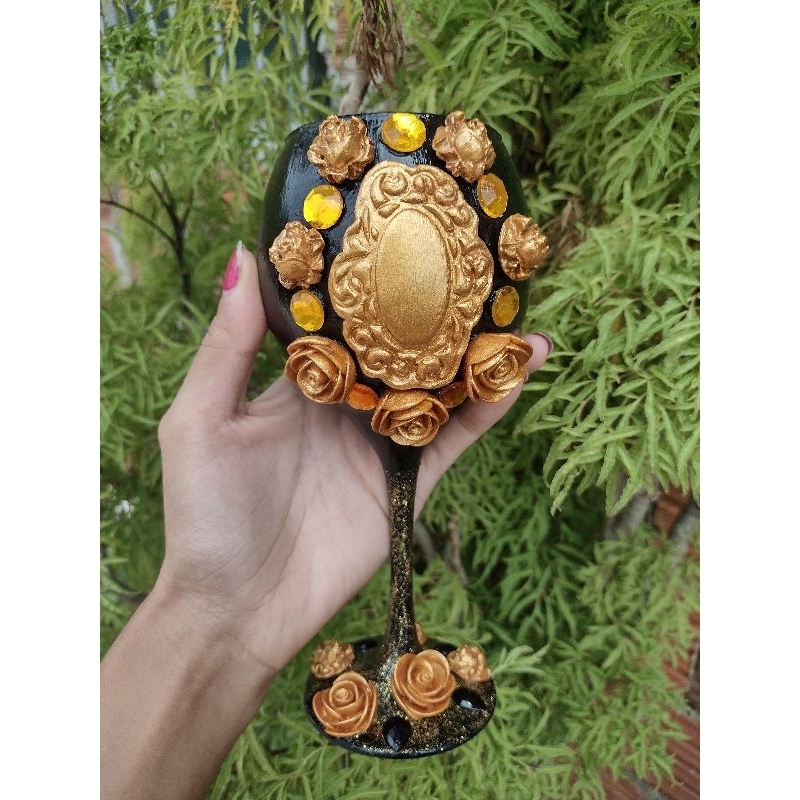 Taça de Pomba gira / Maria Padilha / Dama da noite