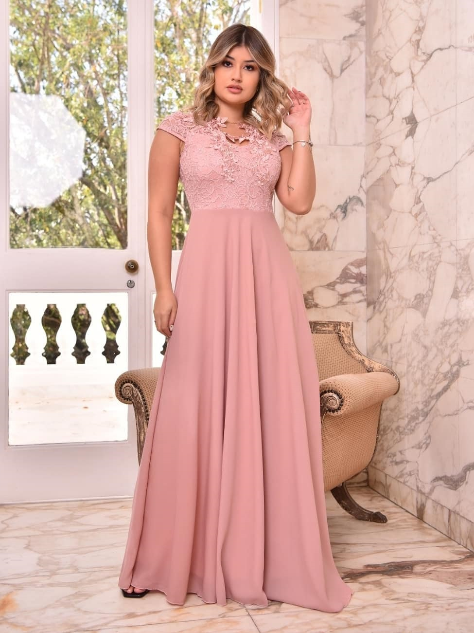 Vestido Longo para Madrinha de Casamento na Black Friday 2025 | BuscaProdutos