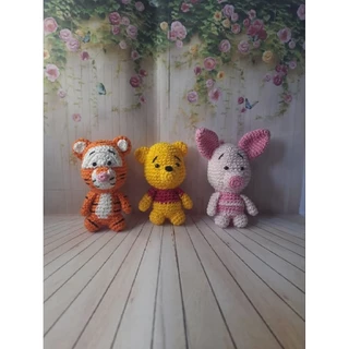 personagens do Ursinho Pooh em crochê amigurumi