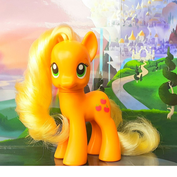 My little store pony applejack doll