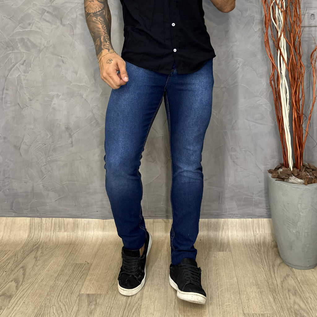 Usar Camisa Jeans Clara Com Calca Escura Jeans Clara Masculina