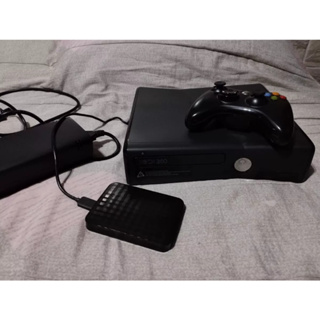 Microsoft Xbox 360 Slim 4gb Standard Cor Matte Black + 1 Jogo em