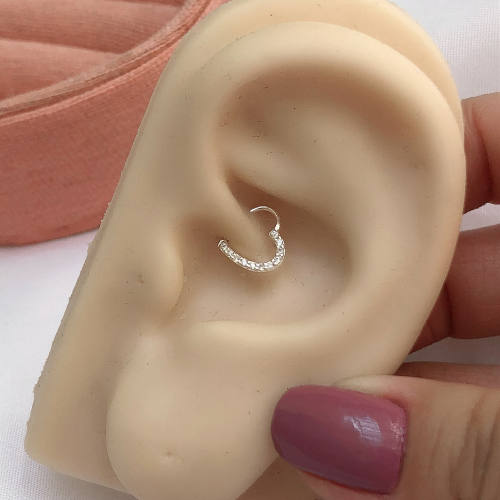 Piercing Coração Zircônias Prata 925 Daith Esquerdo ou Hélix Direito Prata Legítima