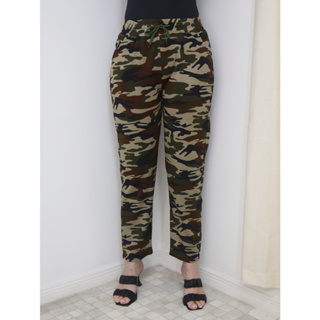 Calça de store moletom camuflada feminina