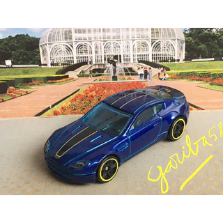 HOT WHEELS ASTON MARTIN V8 VANTAGE 2019 EXOTICS 5pk GARIBA58
