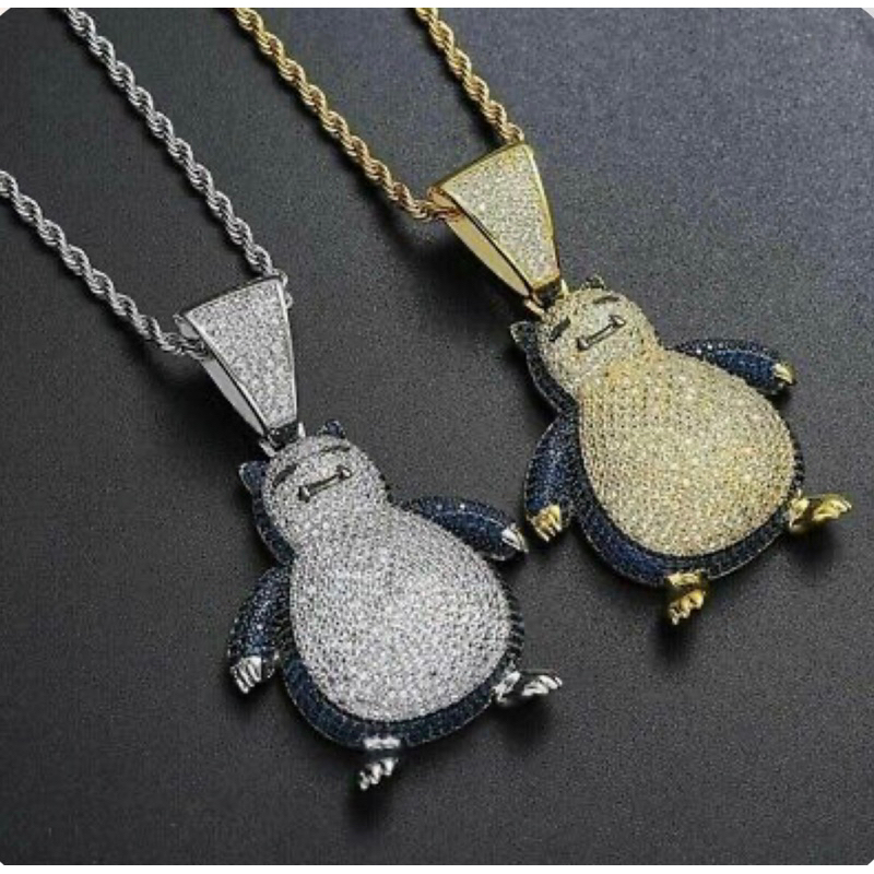 Colar com Pingente Pokémon Kaby Besta Zircônia Cravejado Ice