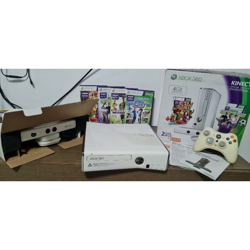 Xbox 360 Super Slim 4g modelo 2015 e 2016 com 2 controle e kinect