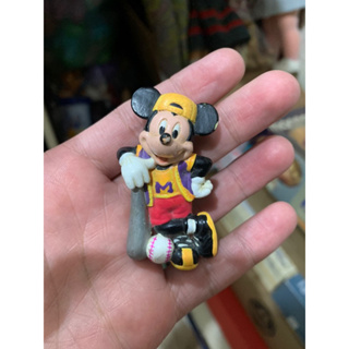 Boneco Mickey miniatura.