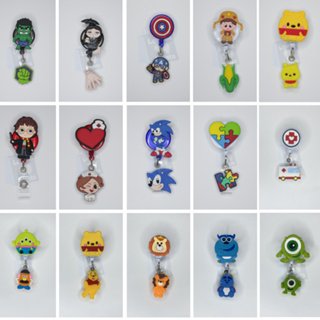 (PARTE 1/5) Porta Crachá Retrátil Roller Clip Personalizados Temático Wandinha | Harry Potter | Toy Story | Ursinho Pooh | Autismo | Super Mário | Meninas Super Poderosas | Capitão América | Homem Aranha | Super Homem | Batman | Minnie | Mickey | Disney