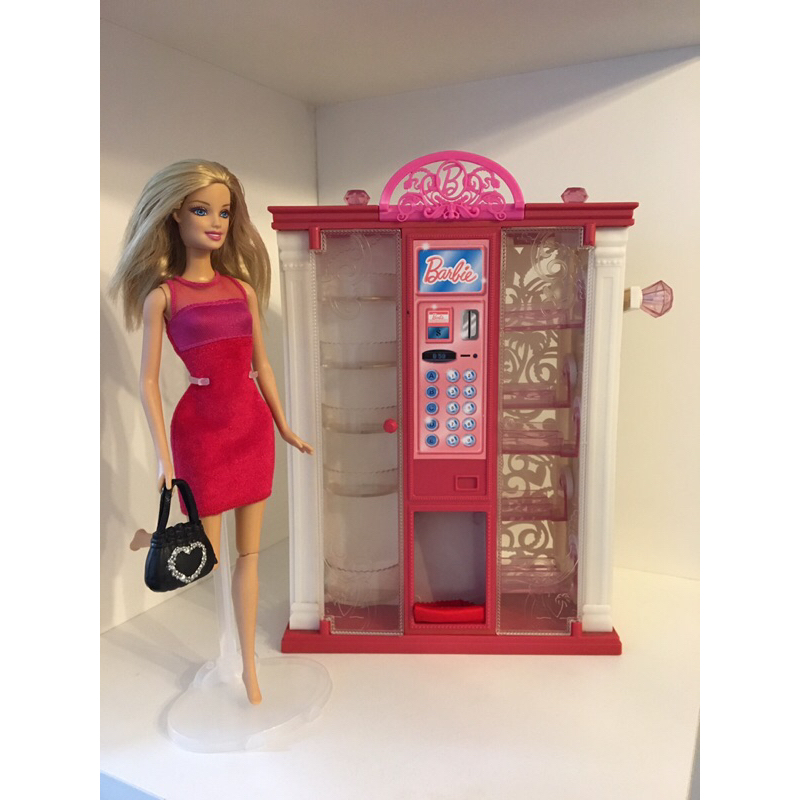 Barbie cheap vending machine