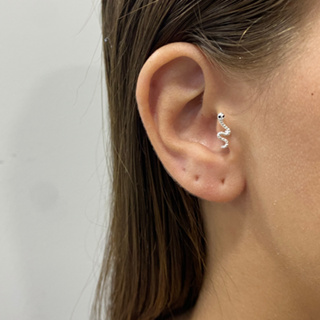 Piercing tragus snake prata