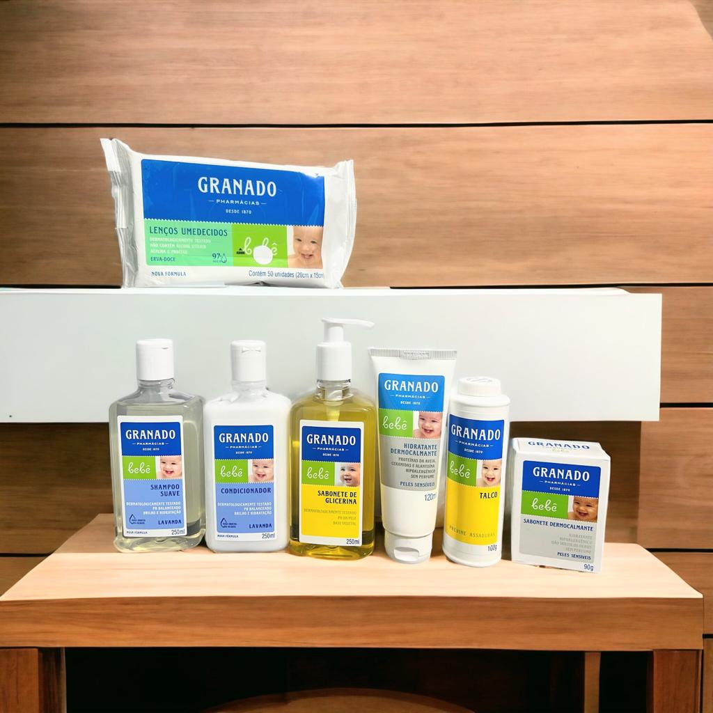 Kit com varios produtos para banho de bebê- Granado