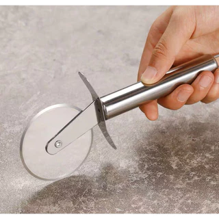 OFERTA Carretilha Cortador De Massa Lisa Pizza Em Aço Inox Resistente