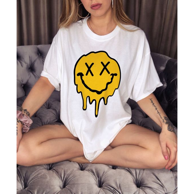 Camiseta Oversized Smile XX (branco) estilo de Rua Largo Corte Reto