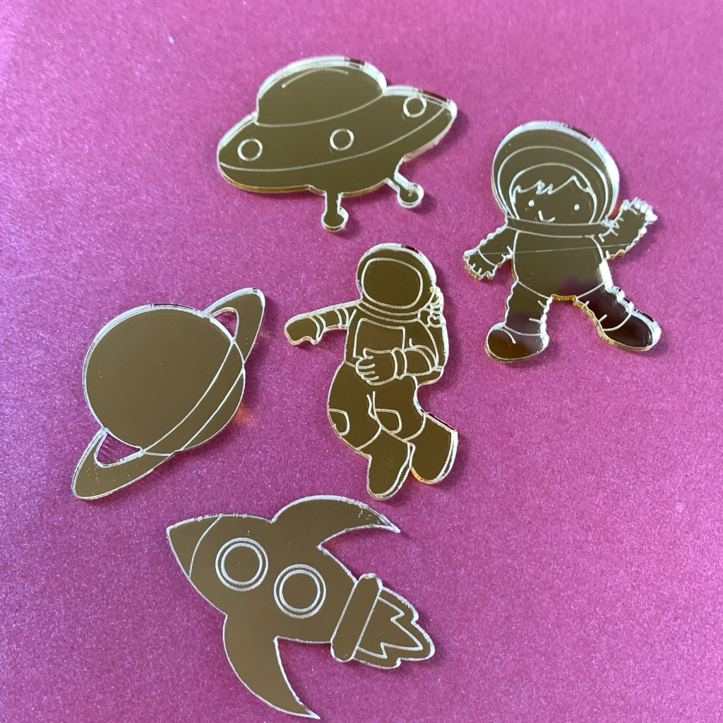 Kit Acrílico com 10 Unidades Astronauta 4cm / Nave Espacial / Foguete