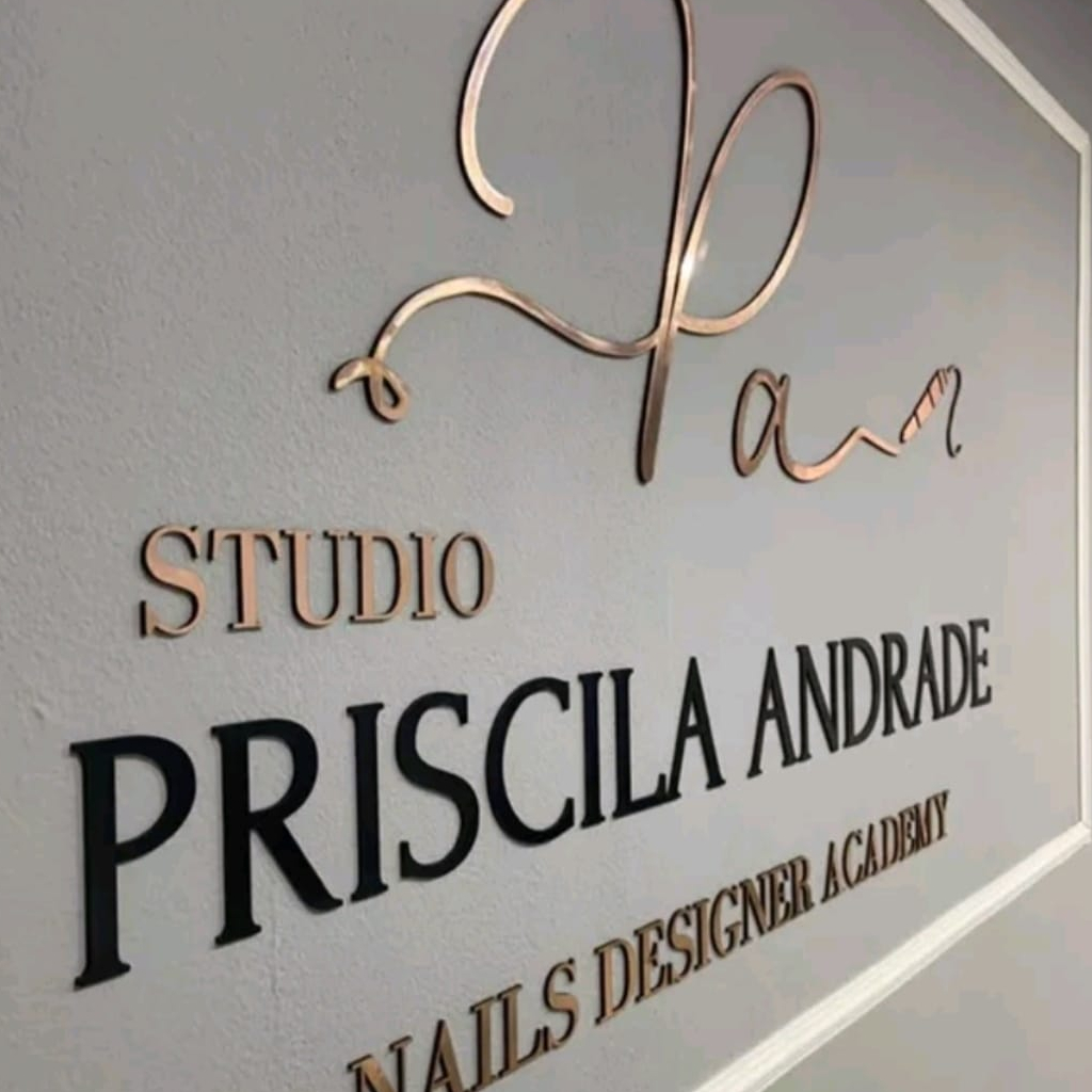 Letreiro em MDF. Material Laminado e Brilhoso. Logo para parede no