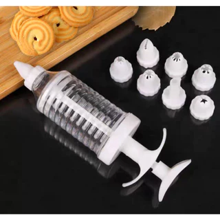 OFERTA Kit Confeiteiro Confeitar Bisnaga Bisnagas Decorador De Bolos Doces Uma Bisnaga E 08 Bicos para Confeitar.