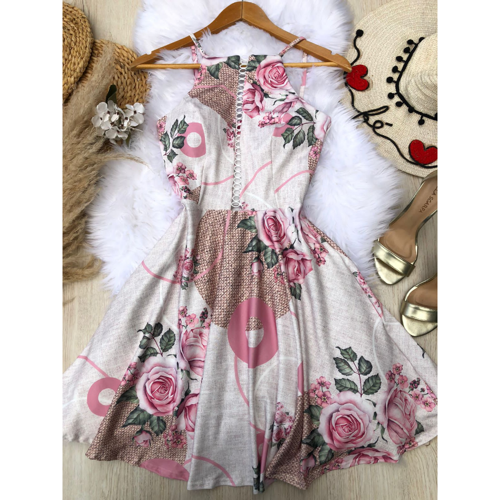 Vestido Curto Rodadinho Em Renda