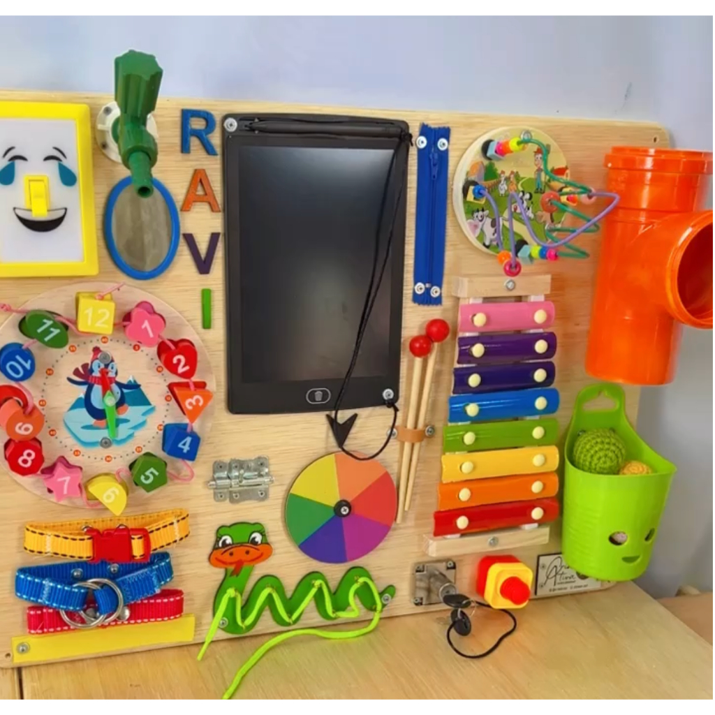 Painel Sensorial Montessori/ Quadro de atividades/ Painel de Atividades/ Tablet Montessoriano/ Quadro sensorial/ Busy board/ Brinquedo pedagógico/ Brinquedo Educativo/ Painel interativo