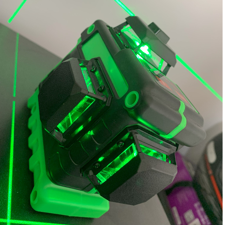 Nível A Laser 12 Linhas Verde Recarregavel Com Bolsa C/Óculos