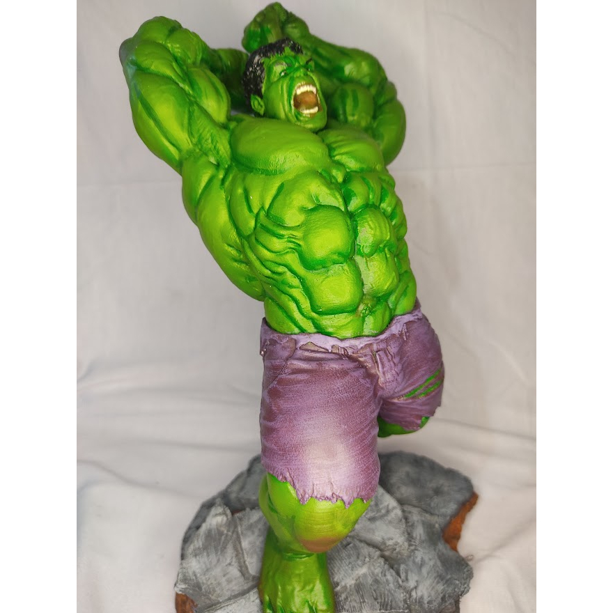 Incredible hulk action store figure