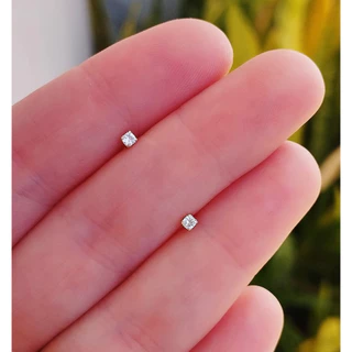 Brinco mini ponto de luz 2º e 3º furo com Zircônia de 2mm