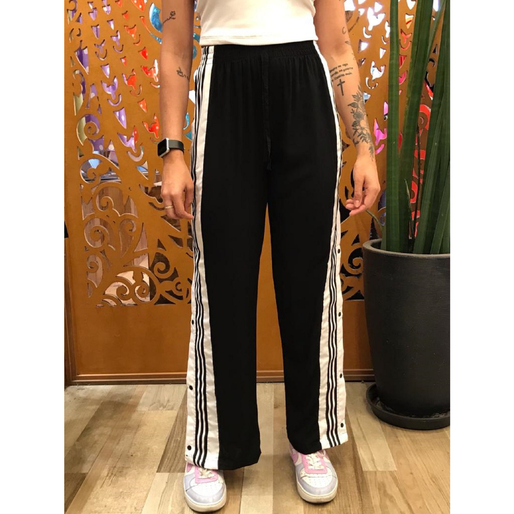 DAFA MODA Calça Feminina Pantalona, Cintura Alta, Boca De Sino, Com Bolsos  Nas Laterais, Fecho De Botões, Elegante, Sofisticada, Premiun, Estilo  Bloguerinha, Wide Leg, Duna Elegante, Chique, Calça Social, Casual,  Despojada, Tendencia