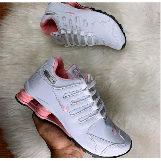 Nike shox feminino hot sale branco