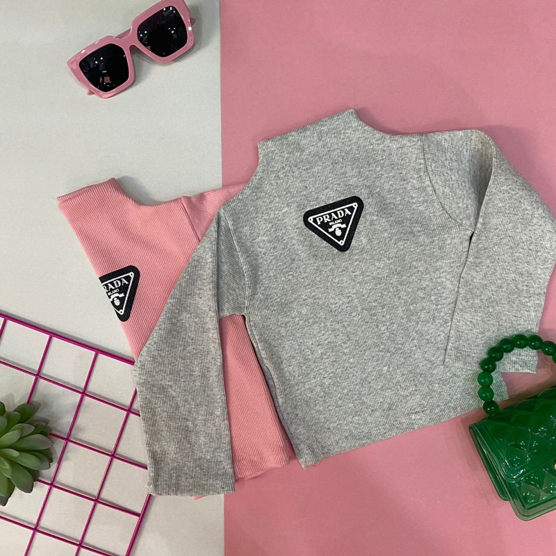 blusa Prada manga longa cropped Prada manga longa mini blogueira luxo mini diva casaquinho curto infantil kids