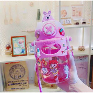 Garrafinha Copo de Água Portátil Infantil de ABS+PP+silicone Vem Adesivos 2D+3D de Desenhos Para Copo Urso Monstro