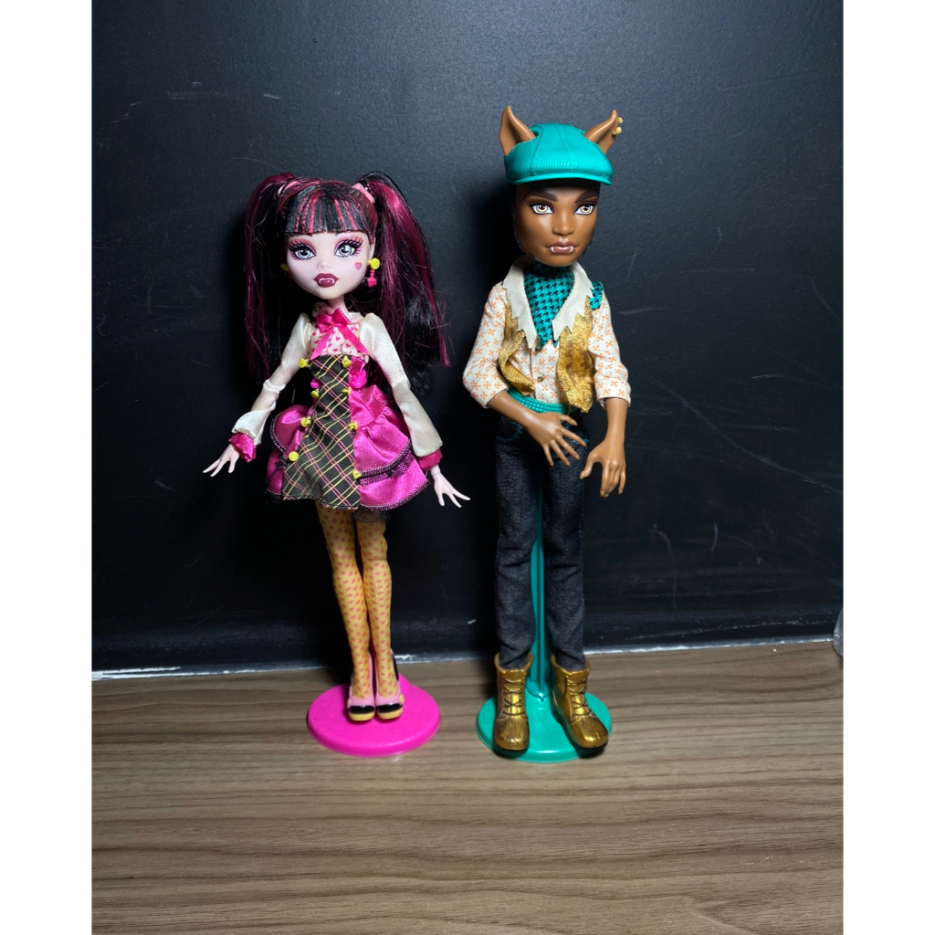 Monster High Clawd hotsell & Draculaura Forbitten Love